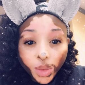 Meet your Posher, Arielle